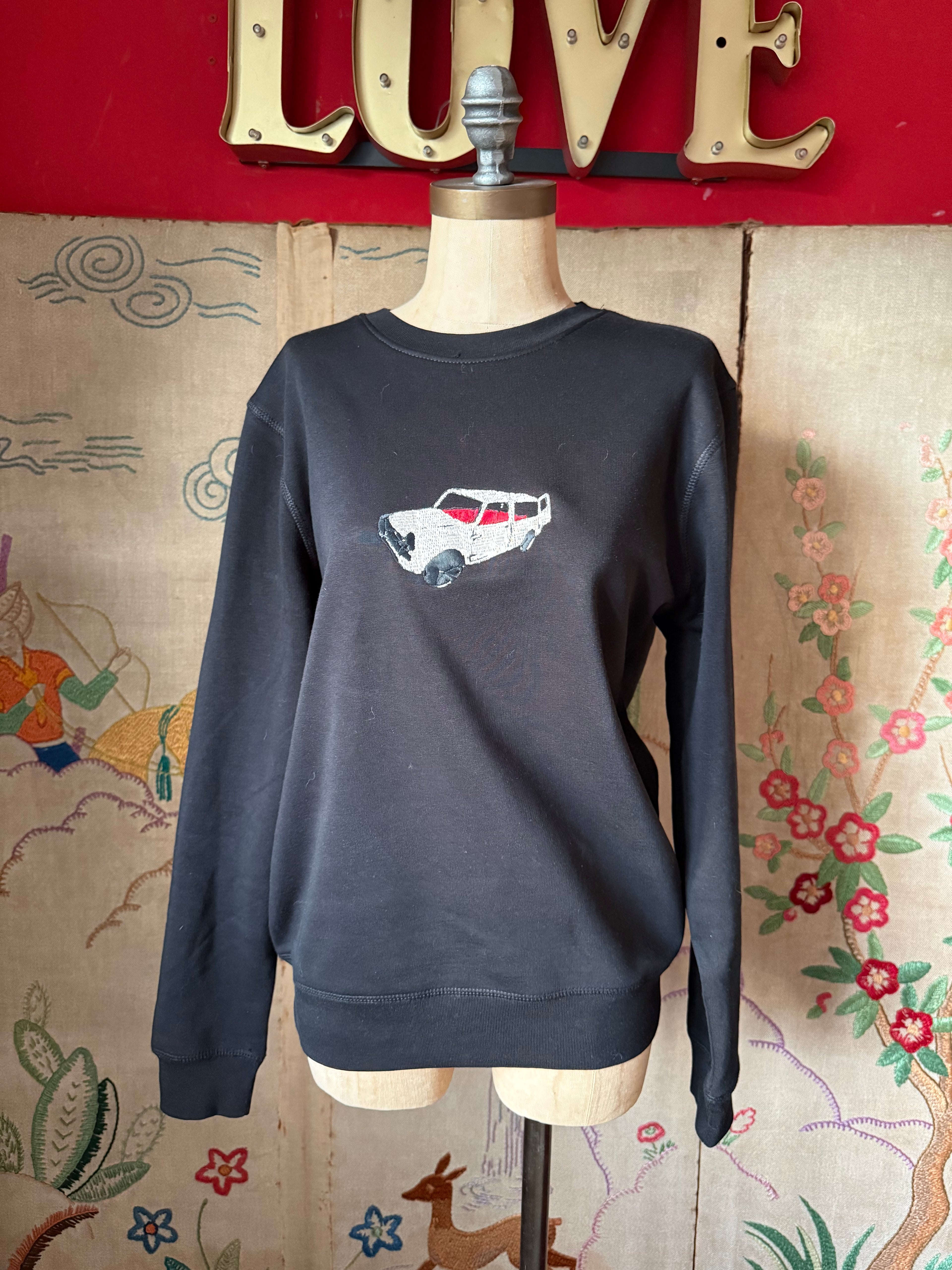 Mini Countryman 1969 Embroidered on Black Sweatshirt S