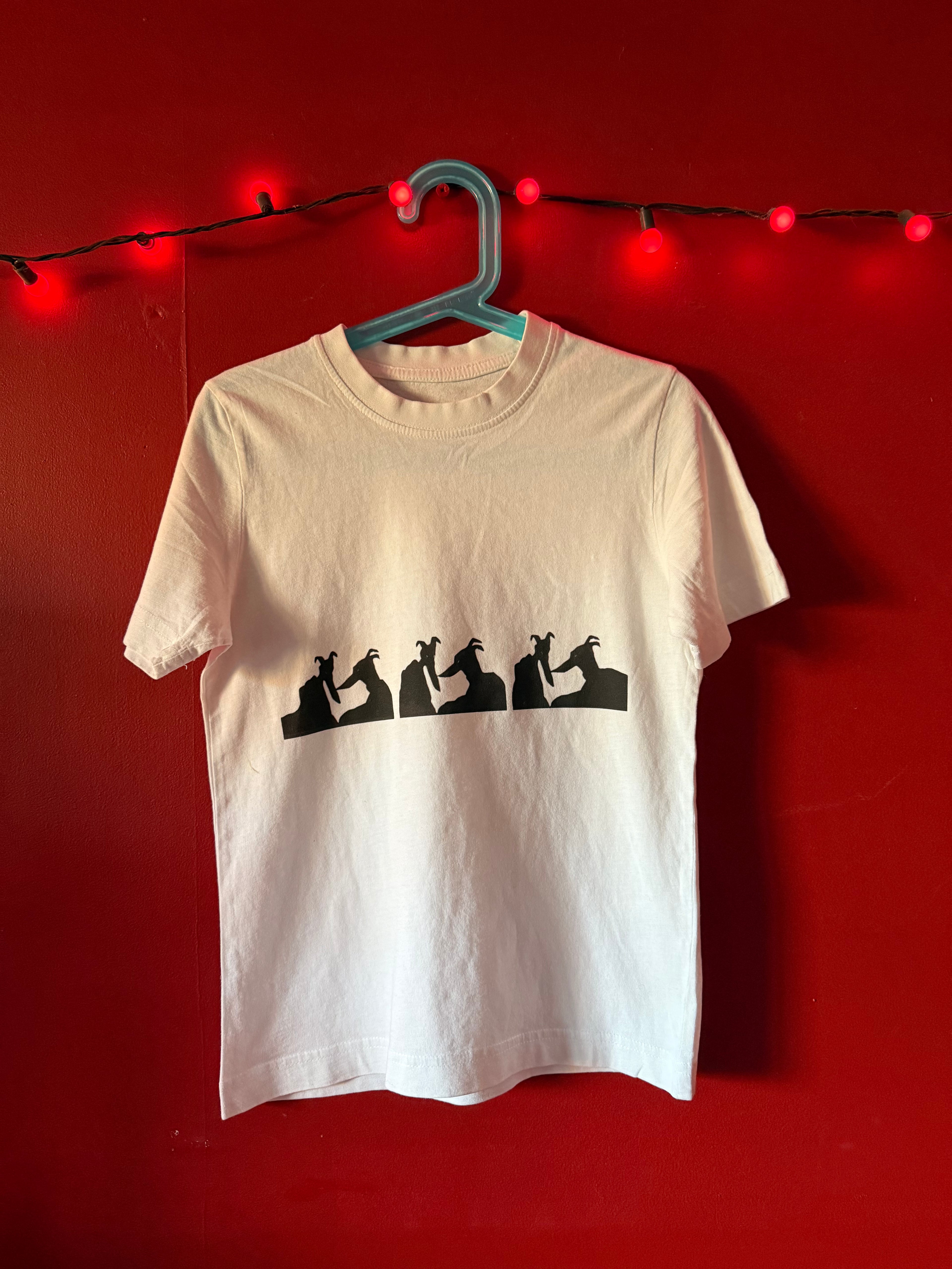 Hounds On White Age 8Yrs